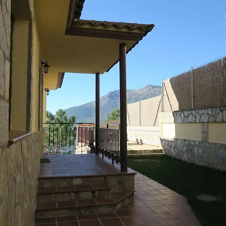 Chalet Chalets Gredos Pedro Bernardo